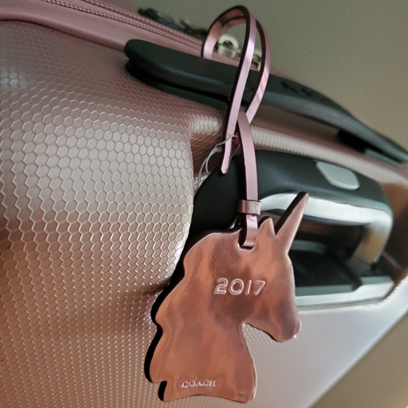 🦄 Metallic Unicorn Ornament - Picture 2 of 10